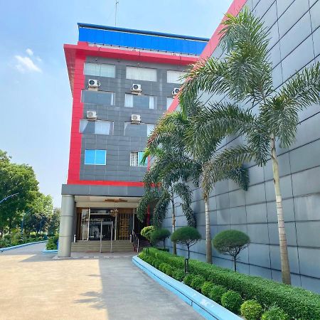Cculb Resort & Convention Hall Gazipur Buitenkant foto