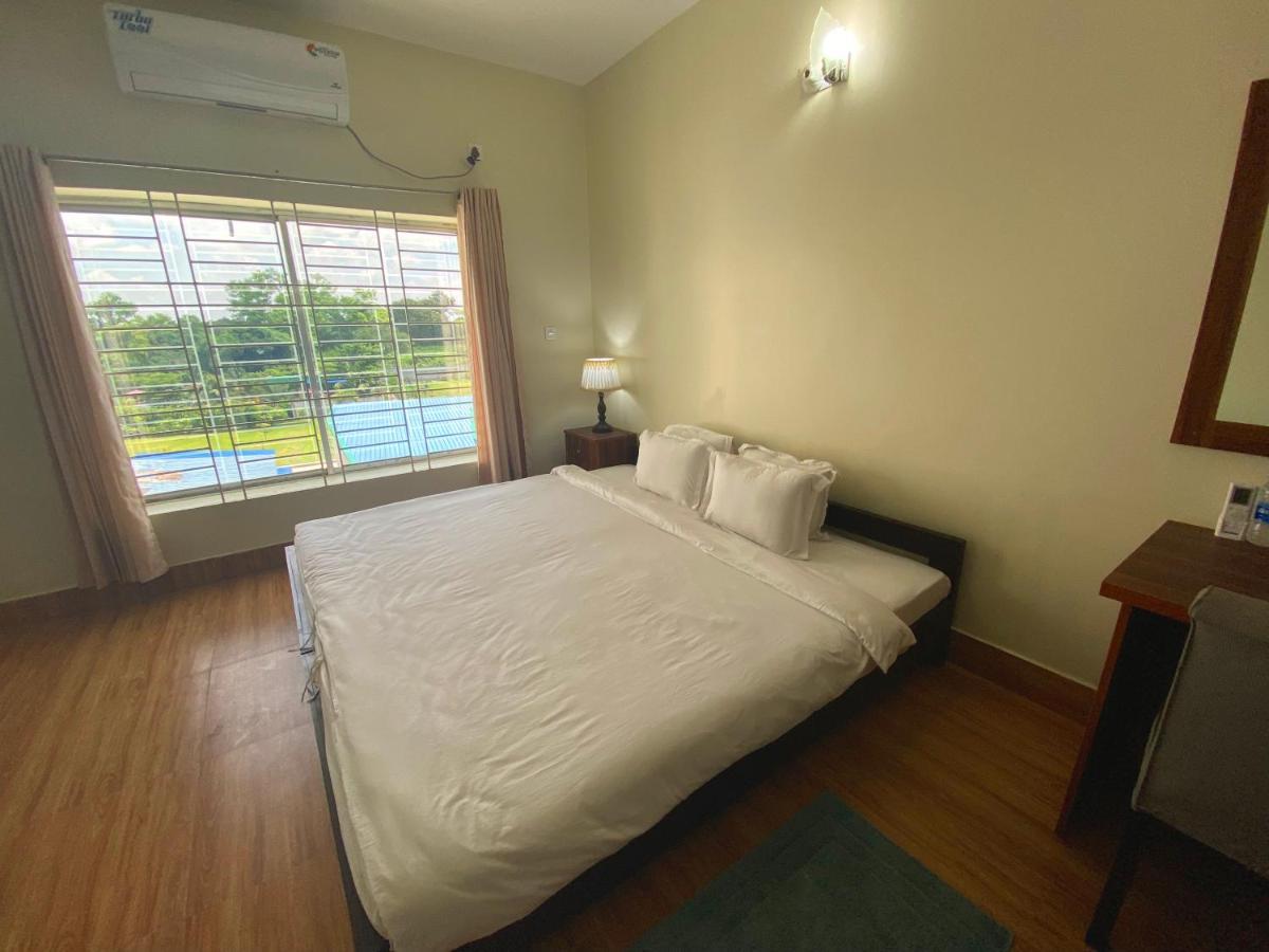 Cculb Resort & Convention Hall Gazipur Buitenkant foto
